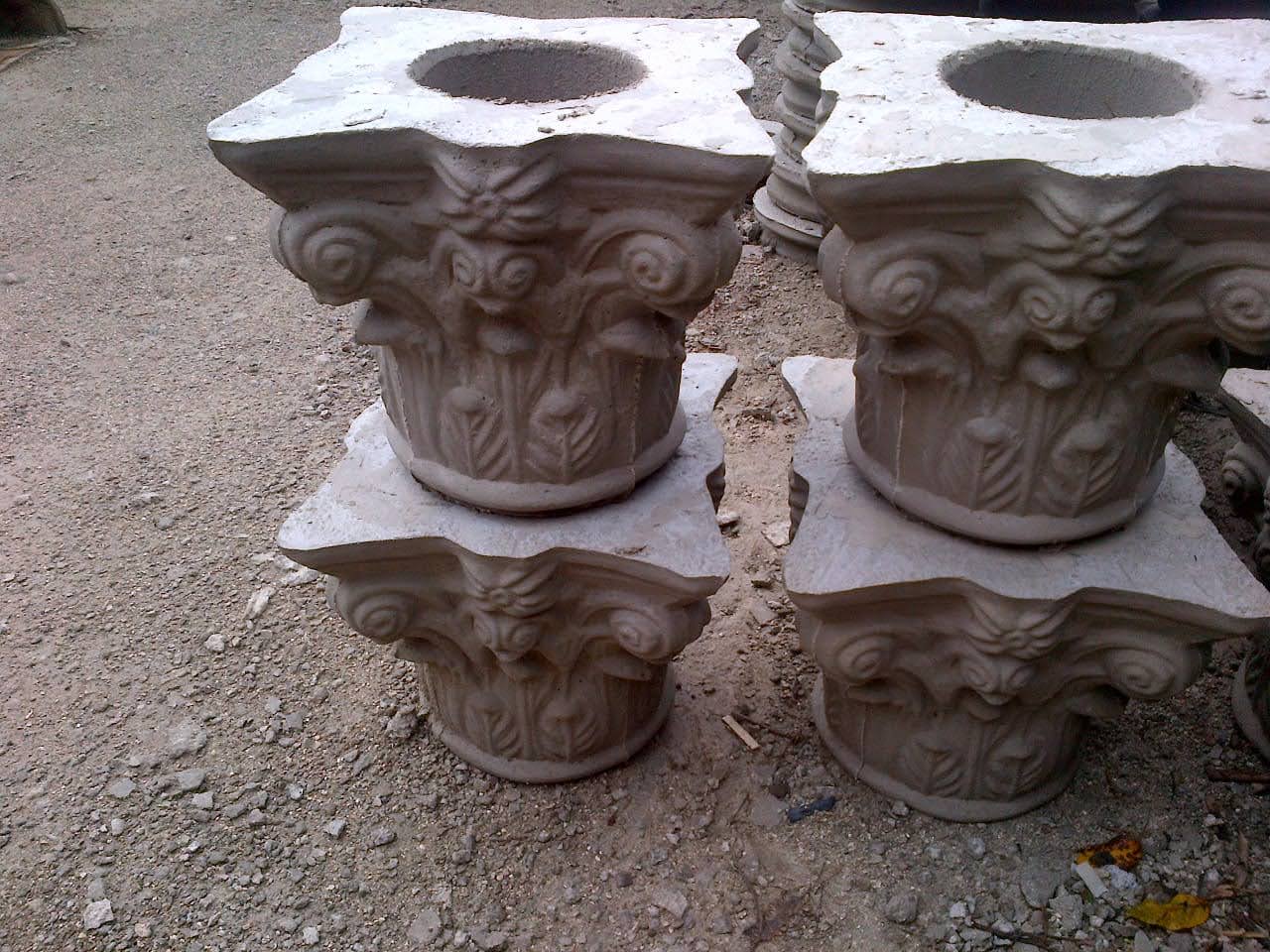 Decorative column head